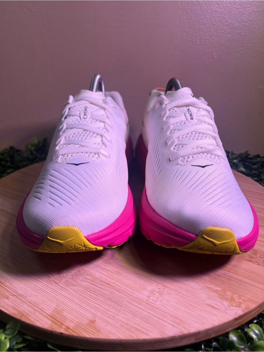 🔥 HOKA RINCON 3 WHITE PINK ATHLETIC RUNNING SHOES WOMENS SIZE 8.5 B - Picture 4 of 10
